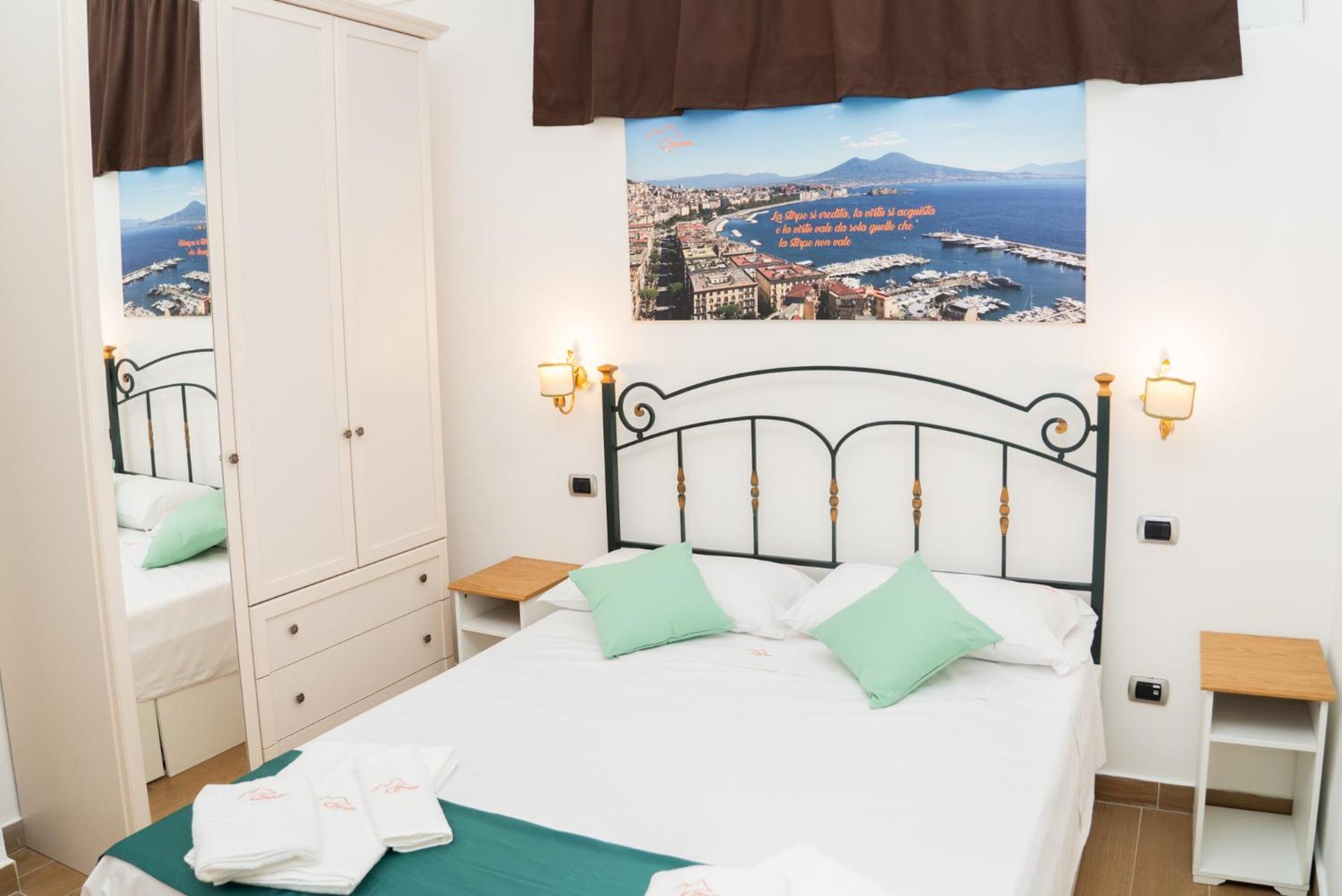 Suite Cervantes Naples Luaran gambar