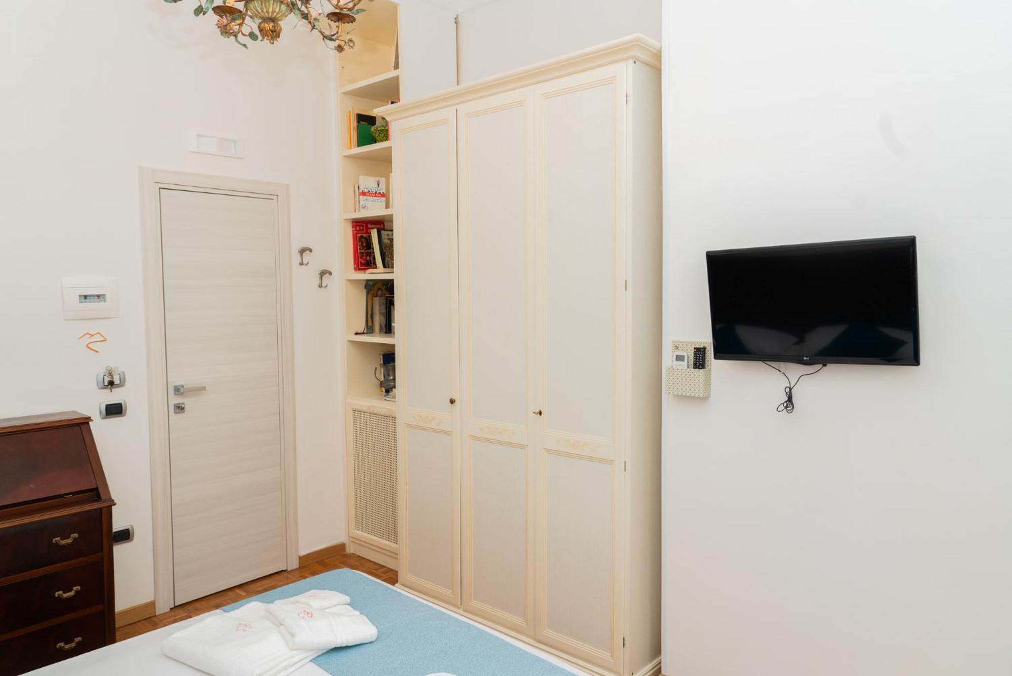 Suite Cervantes Naples Luaran gambar
